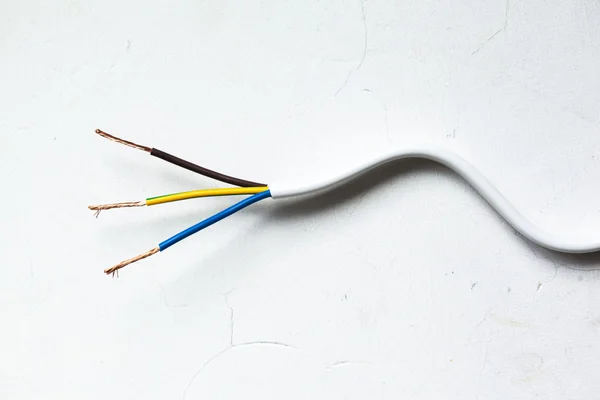 Cable eléctrico tamizado con muchos cables — Foto de Stock