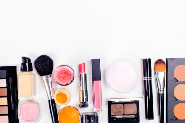 Fırçalar ve Dekoratif kozmetik