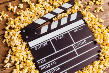 Film Klaket ve patlamış mısır 