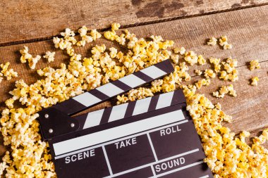 Film Klaket ve patlamış mısır 