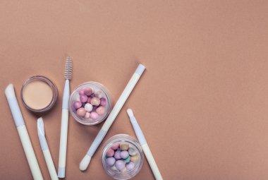 Dekoratif kozmetik kümesi