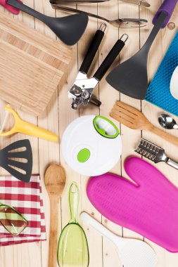 Farklı tencere ve aksesuarları