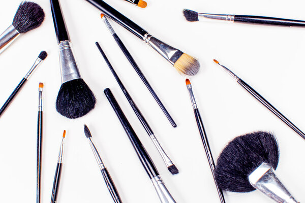 набор косметических средств, набор инструментов
