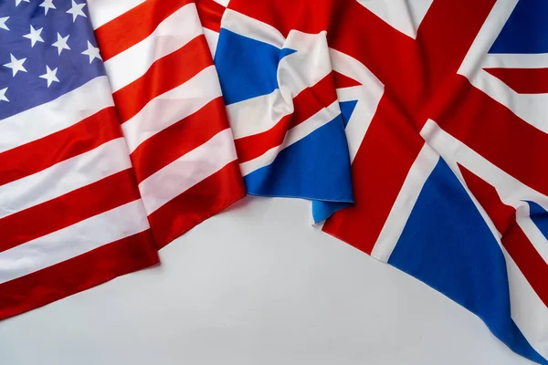 Banderas de Gran Bretaña y Estados Unidos plegadas juntas — Foto de Stock