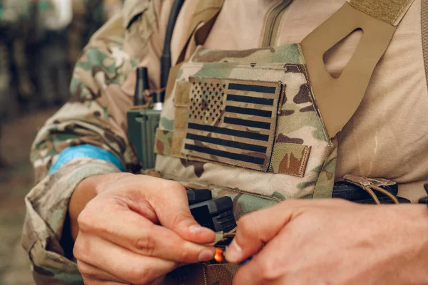 アメリカ兵の軍事制服に関するアメリカ国旗パッチ — ストック写真