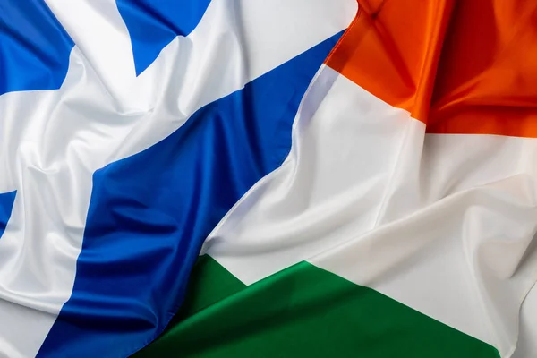 Флаги Шотландии и Ирландии сложены вместе — стоковое фото