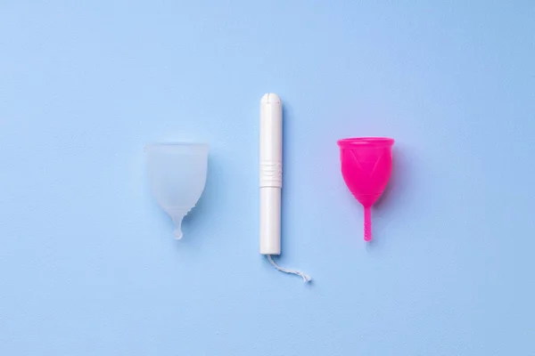 Top view of menstrual cup and medical tampon — Stock Photo, Image