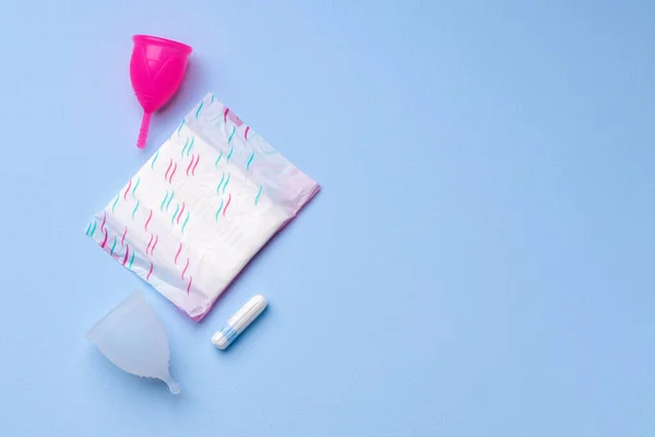 Menstrual hygiene products including cup, pads and tampon — Stock Photo, Image