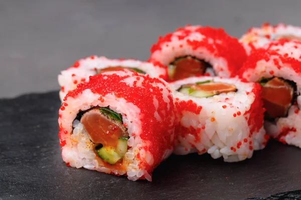 California sushi roll op plaat close-up — Stockfoto