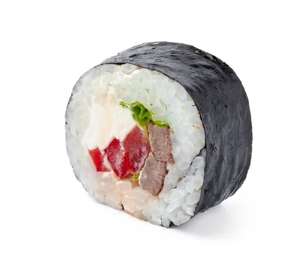 Maki sushi roll geïsoleerd op witte achtergrond — Stockfoto