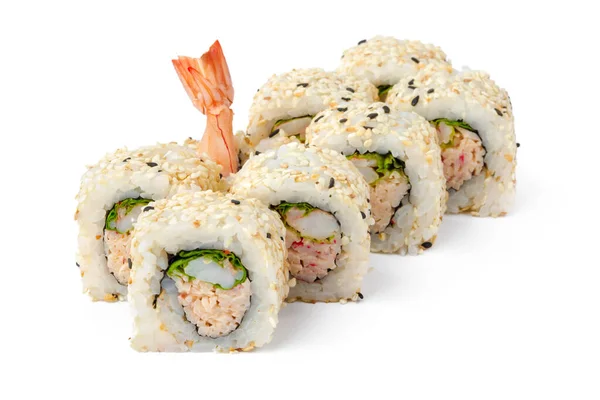 Rollo de sushi con camarones y sésamo aislado en blanco — Foto de Stock