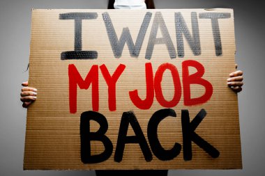 Koronavirüs salgını sırasında iş kaybına karşı tabelalar