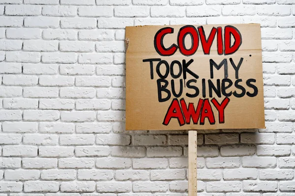 Protestive placard against coronavirus lockdowns close up — Stock Photo, Image