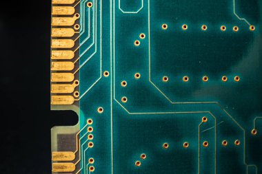 Bilgisayardaki elektronik devre kartının makro fotoğrafı
