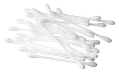 Beyaz arkaplanda izole edilmiş pamuk kulak tokaları