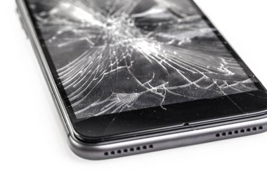 Bozuk ekranlı cep telefonu