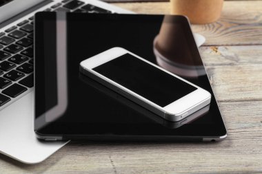 Bilgisayarı dijital tablet ve akıllı telefonla aç