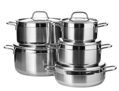 Beyaz arkaplanda izole edilmiş paslanmaz çelik bulaşık takımı