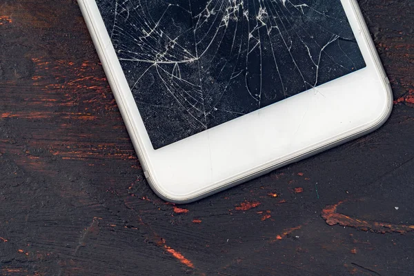 Bozuk ekranlı mobil akıllı telefon kapat