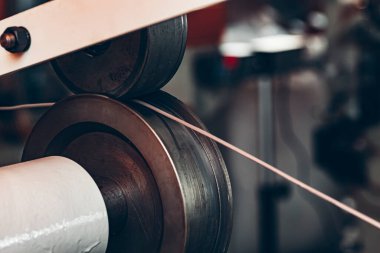 Kablo fabrikasında kablo üretimi