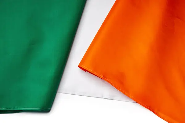 Bandera nacional textil de Irlanda de cerca — Foto de Stock