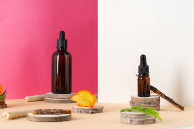 Kahverengi cam kozmetik şişesi. Organik kozmetik konsepti