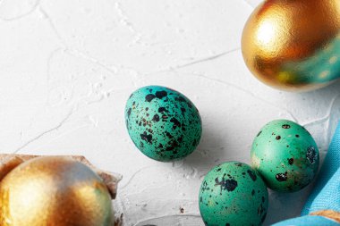 Paskalya kutlaması. Boyalı yumurtaları kapat.