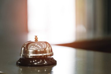 Otel servis zili resepsiyonda.