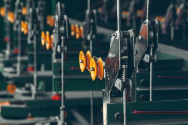 Kablo fabrikasında kablo üretimi