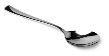 Gümüş kaşık beyaz arkaplanda izole edilmiş. Yakın plan.