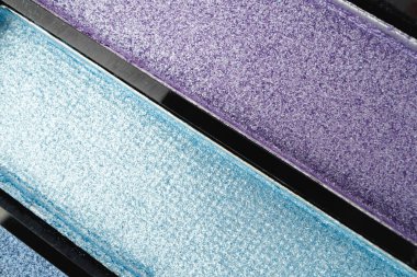 Göz gölgeleri makyaj paletini kapatın.