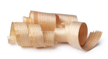 Beyaz zemin üzerinde izole ahşap talaşı