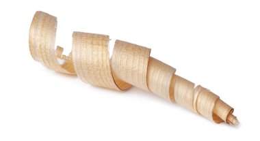 Beyaz zemin üzerinde izole ahşap talaşı