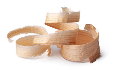 Beyaz zemin üzerinde izole ahşap talaşı