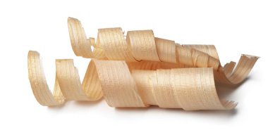 Beyaz zemin üzerinde izole ahşap talaşı