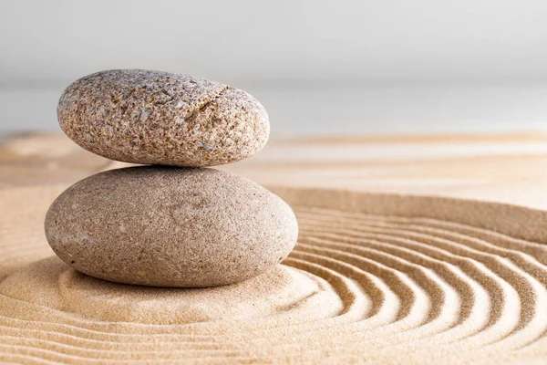 Ogród zen japoński z kamienia w piasku grabionym — Zdjęcie stockowe