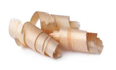 Beyaz zemin üzerinde izole ahşap talaşı