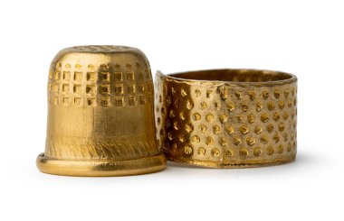 Metal dikiş yüksüğü beyaza izole edilmiş.