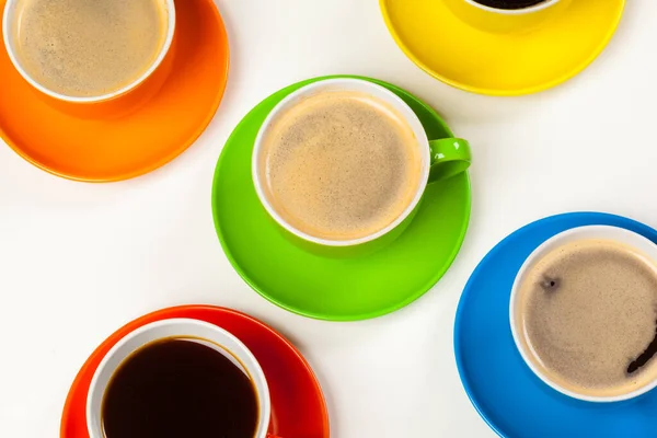 커피 시간. 커피 잔의 밝은 색깔 의구 성 — 스톡 사진