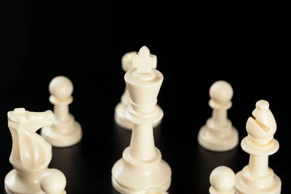 Шахи на борту бізнес-концепції — стокове фото