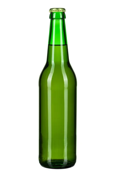 Botella con cerveza sobre fondo blanco —  Fotos de Stock