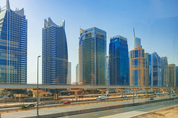 Cidade urbana de Dubai durante o dia — Fotografia de Stock