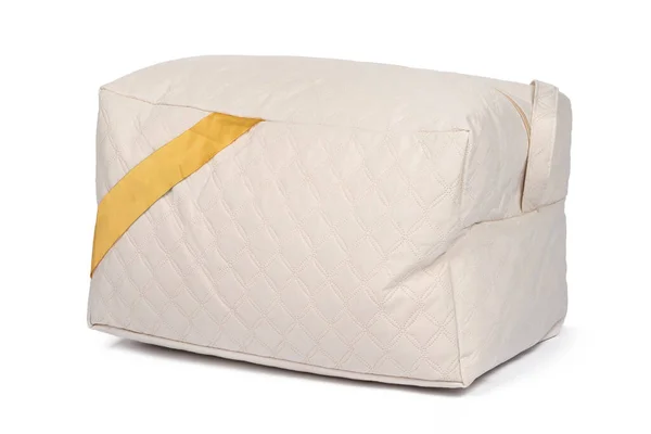 Нова подушка в упаковці ізольована на білому тлі — стокове фото