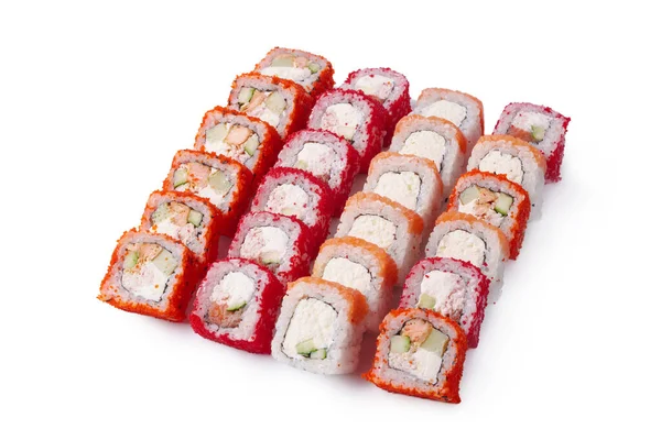 Sushi dürümlerinin yakın plan resmi beyaz arkaplanda izole edildi — Stok fotoğraf