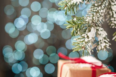 Bulanık mavi Noel bayramı ışıklandırma arka planı