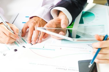 iş adamları elinde