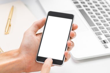 Cep telefonu kullanan kişi