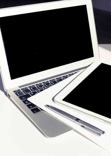 Tablet, notepad, computer — Stock Photo, Image