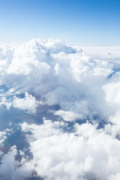 Witte wolken en lucht — Stockfoto