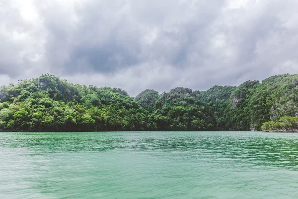 O mar e as montanhas — Fotografia de Stock